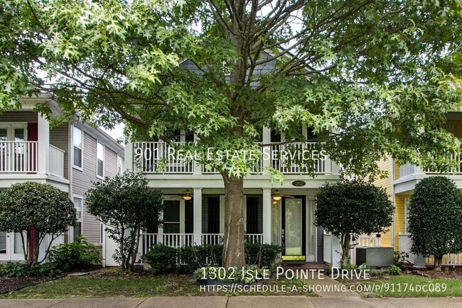 property at 1302 Isle Pointe Dr
