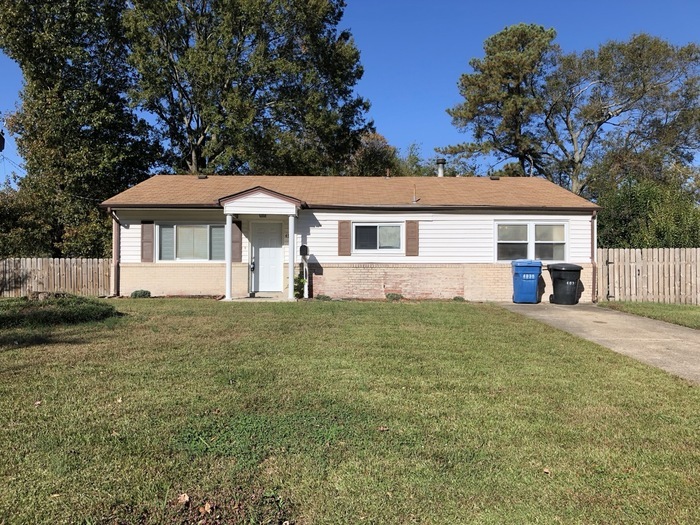 4936 Carnation Ave in Virginia Beach, VA - Building Photo