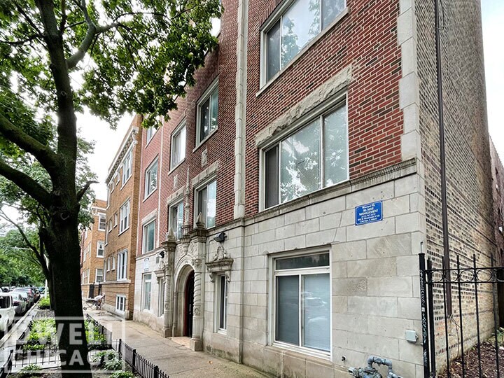 6900 N Lakewood Ave, Unit 1 in Chicago, IL - Foto de edificio
