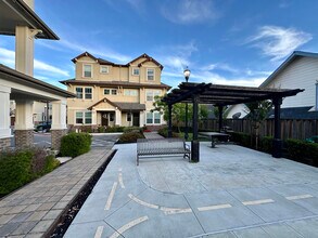 174 Ganesha Cmn in Livermore, CA - Building Photo - Building Photo