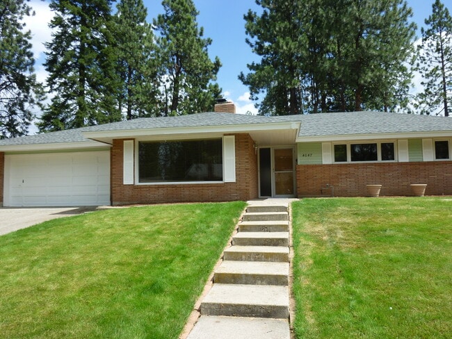 property at 4047 S Madelia St