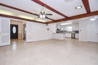 5238 Valkeith Dr in Houston, TX - Building Photo - Building Photo