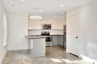 1410 Duncan Ave, Unit 102 in Chattanooga, TN - Foto de edificio - Building Photo