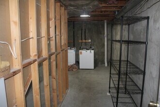 12900 S 2200 W in Riverton, UT - Foto de edificio - Building Photo