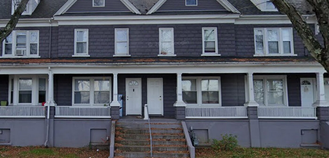 360 Market St in Kingston, PA - Building Photo