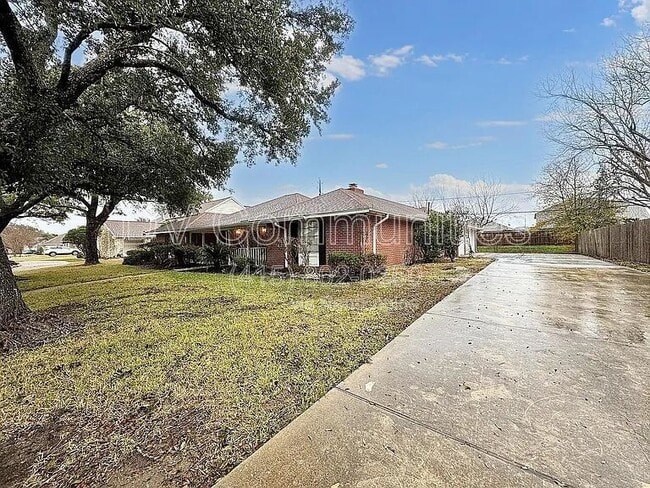 4807 Country Club View in Baytown, TX - Building Photo - Building Photo