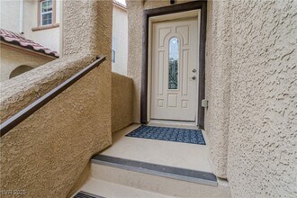11783 Fern Creek Ln in Las Vegas, NV - Foto de edificio - Building Photo
