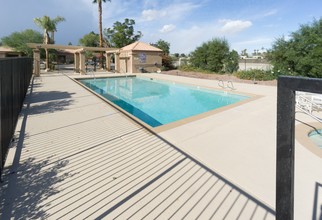 74-300 1-4 Magnesia Falls D in Palm Desert, CA - Building Photo - Building Photo