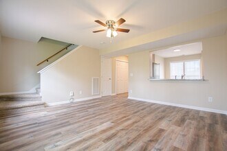 2070 Tynewood Dr in Clarksville, TN - Building Photo - Building Photo