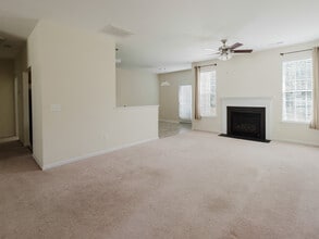 3835 Raintree Dr in Greensboro, NC - Building Photo - Building Photo