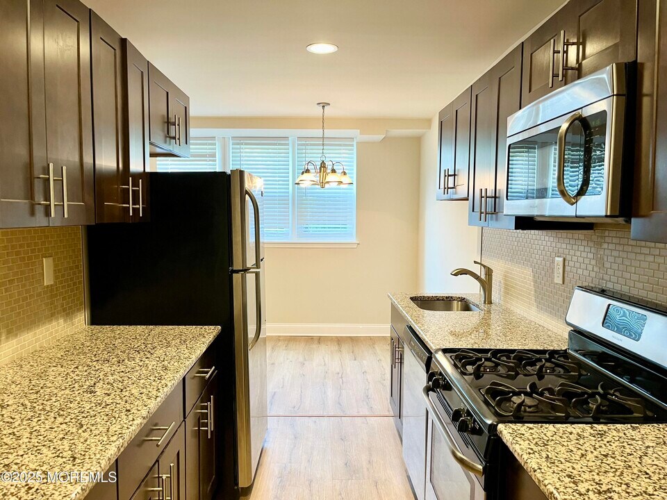 320 8th Ave in Asbury Park, NJ - Building Photo