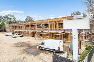 The Oaks on Balboa in Encino, CA - Building Photo