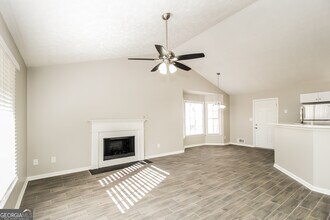 585 Nottingham Dr in Douglasville, GA - Building Photo - Building Photo