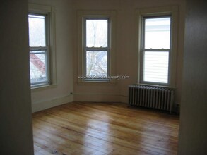 55 Hillside St in Boston, MA - Foto de edificio - Building Photo