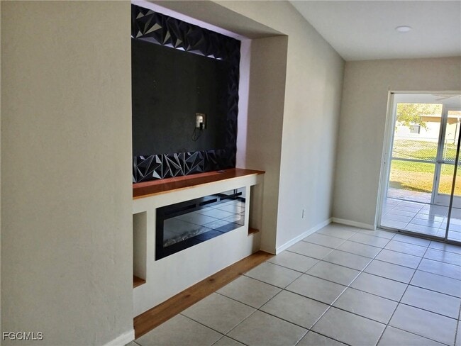 3307 Surfside Blvd in Cape Coral, FL - Building Photo - Building Photo