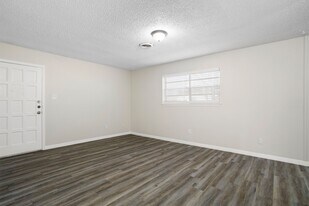 118 Johnson St in La Marque, TX - Building Photo