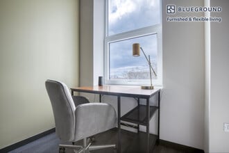150 N Ashland Ave-Unit -FL4-ID1051 in Chicago, IL - Building Photo - Building Photo