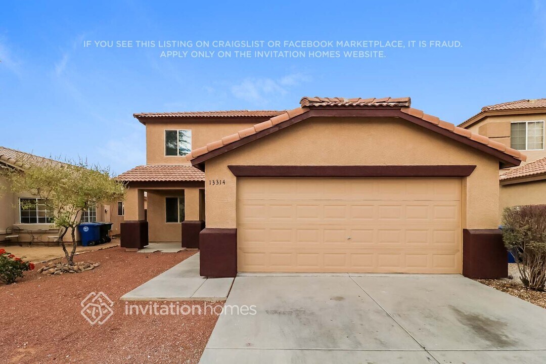 13314 N 126th Ave in El Mirage, AZ - Foto de edificio