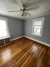 291 East St in Dedham, MA - Foto de edificio - Building Photo