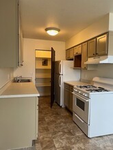 Trailside Apartments in Hopkins, MN - Building Photo - Building Photo