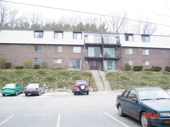 2 Pembroke Dr in Derry, NH - Building Photo - Building Photo