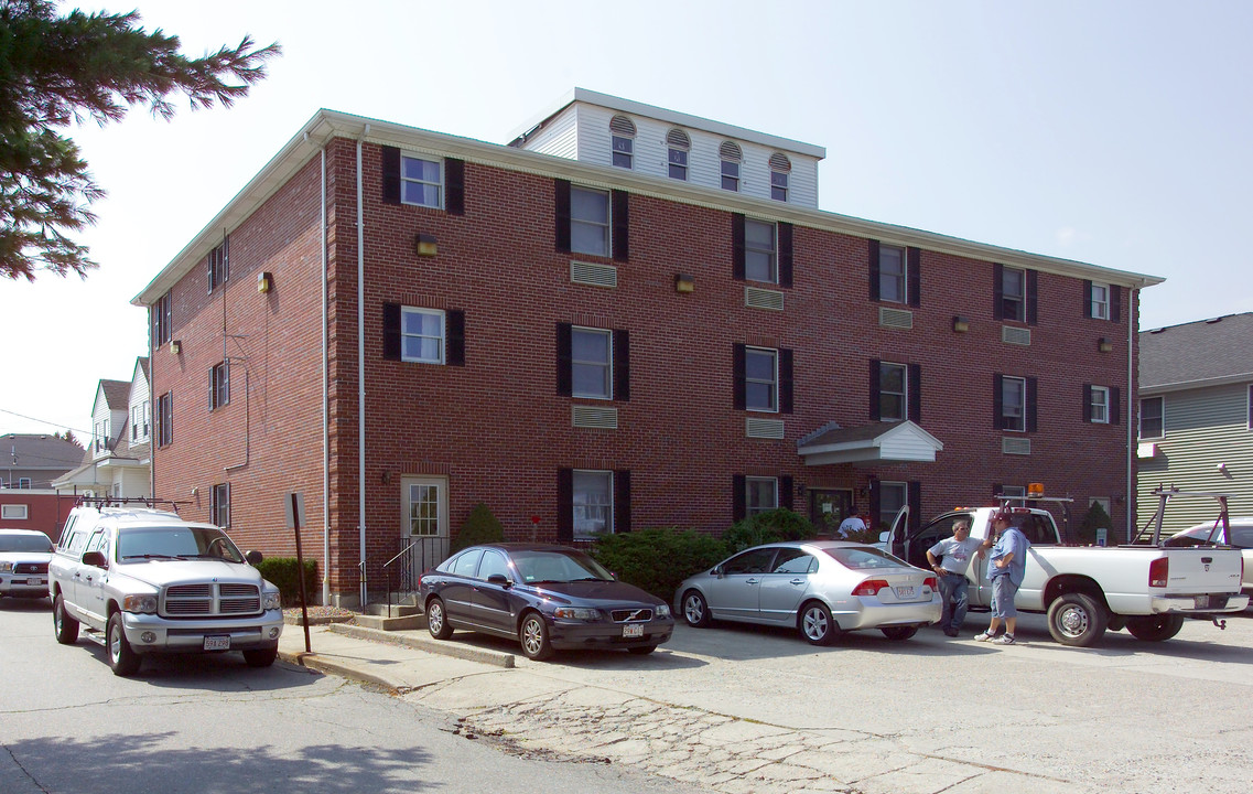 50 Crocker St in Mansfield, MA - Building Photo