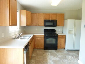 8841 Laurel Run Dr in Charlotte, NC - Building Photo - Building Photo
