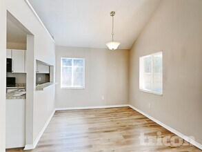 1330 Gangplank Dr in Valrico, FL - Building Photo - Building Photo