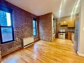 103 E 102nd St in New York, NY - Building Photo