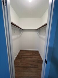 711 Leicester Ln photo'