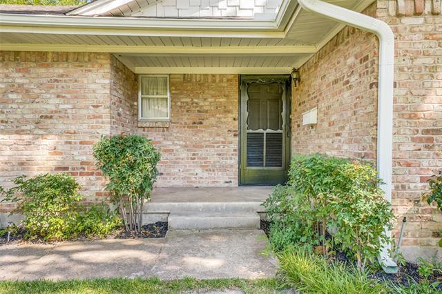 2314 Springhill Dr in Dallas, TX - Building Photo - Building Photo