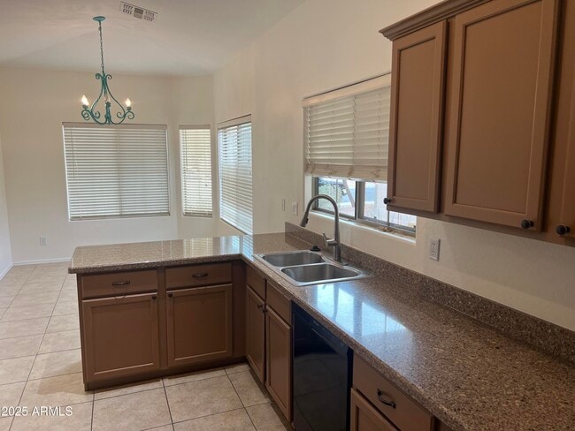 24795 W Wayland Dr in Buckeye, AZ - Building Photo - Building Photo