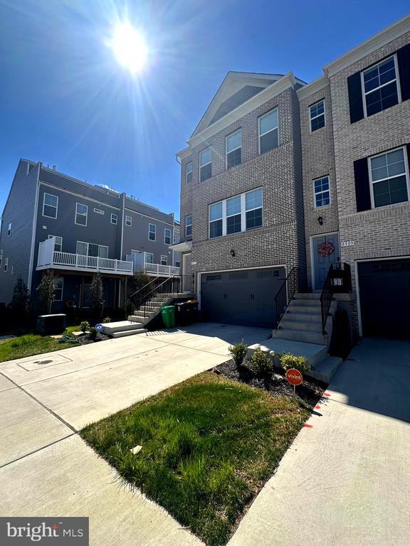 8911 Beckett St. in Upper Marlboro, MD - Building Photo - Building Photo