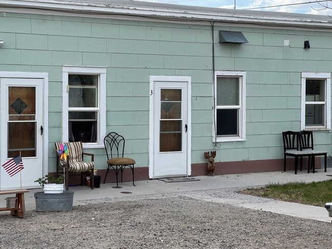 320 S 1st St in Riverton, WY - Building Photo - Building Photo