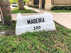 300 Madeira Ave-Unit -304 in Coral Gables, FL - Building Photo - Building Photo