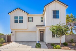 6556 N 15th Dr in Phoenix, AZ - Building Photo