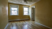 197 Salem St, Unit 3 in Boston, MA - Foto de edificio - Building Photo