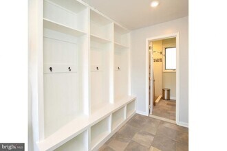 1120 Cymry Dr in Berwyn, PA - Building Photo - Building Photo