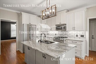 821 Foxfield Ln in Knoxville, TN - Building Photo - Building Photo