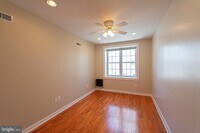 2129 Earp St photo'