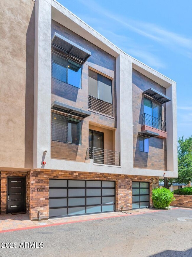 property at 6990 E 6th St