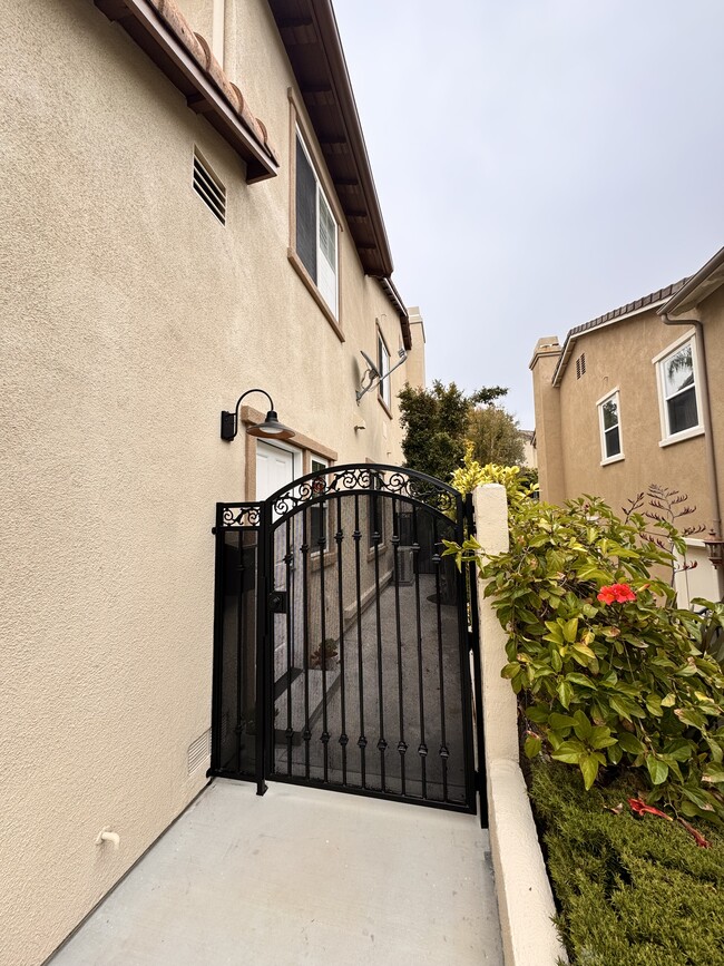 41 Via Cancion, Unit B in San Clemente, CA - Building Photo - Building Photo