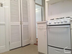116 Warren St, Unit 6 in Boston, MA - Foto de edificio - Building Photo