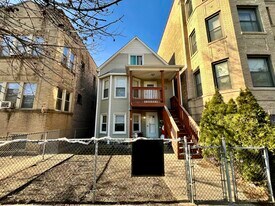 4224 N Kimball Ave in Chicago, IL - Building Photo