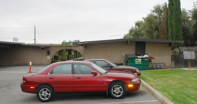 23889 Hemlock Ave in Moreno Valley, CA - Foto de edificio - Building Photo