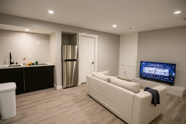 property at 9483 S Buttonwood Dr