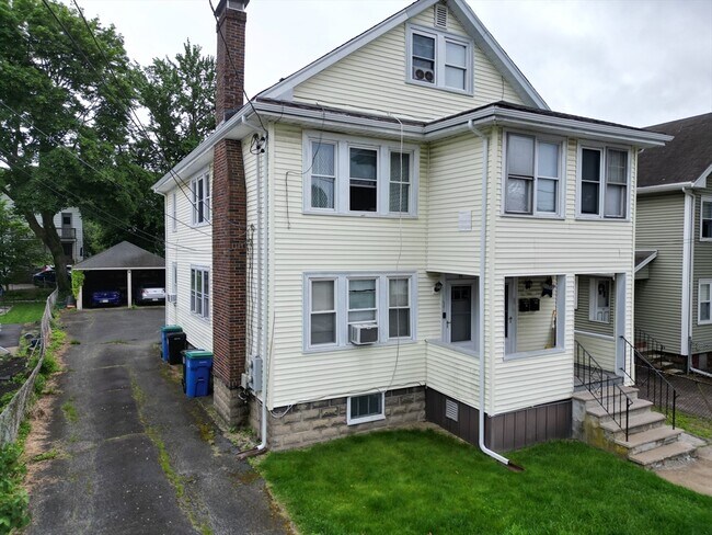 219 Beech St in Belmont, MA - Building Photo - Building Photo