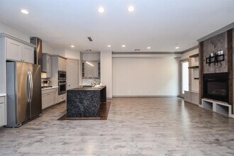 4292 Childress St in Houston, TX - Building Photo - Building Photo