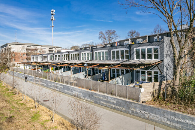 675 Greenwood Ave NE in Atlanta, GA - Building Photo - Building Photo