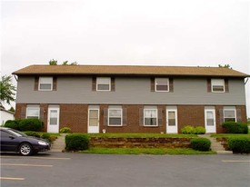 2720 Walden Bluff Ct Apartments